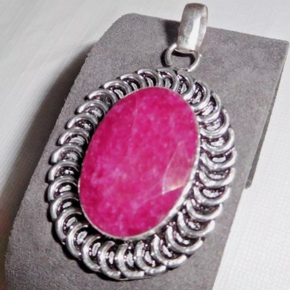 Natural Raw Cut Ruby 925 Silver Pendant - Picture 8 of 10